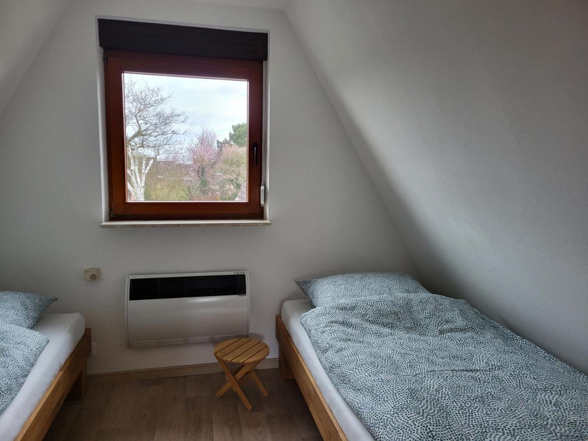 Ferienhaus Yanic Neuharlingersiel Exterior photo